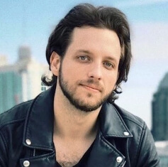 Kyle Yorlets